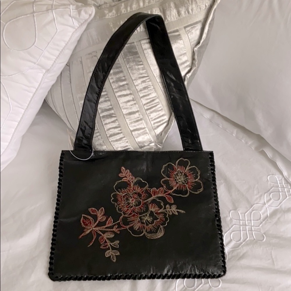 Chico’s louvre leather floral embroidered handbag
